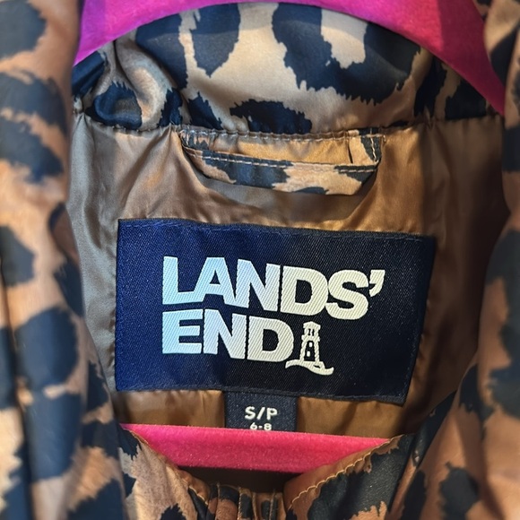 Lands’ End brown leopard print sleeveless front zip closure puffer vest size S - Picture 2 of 3
